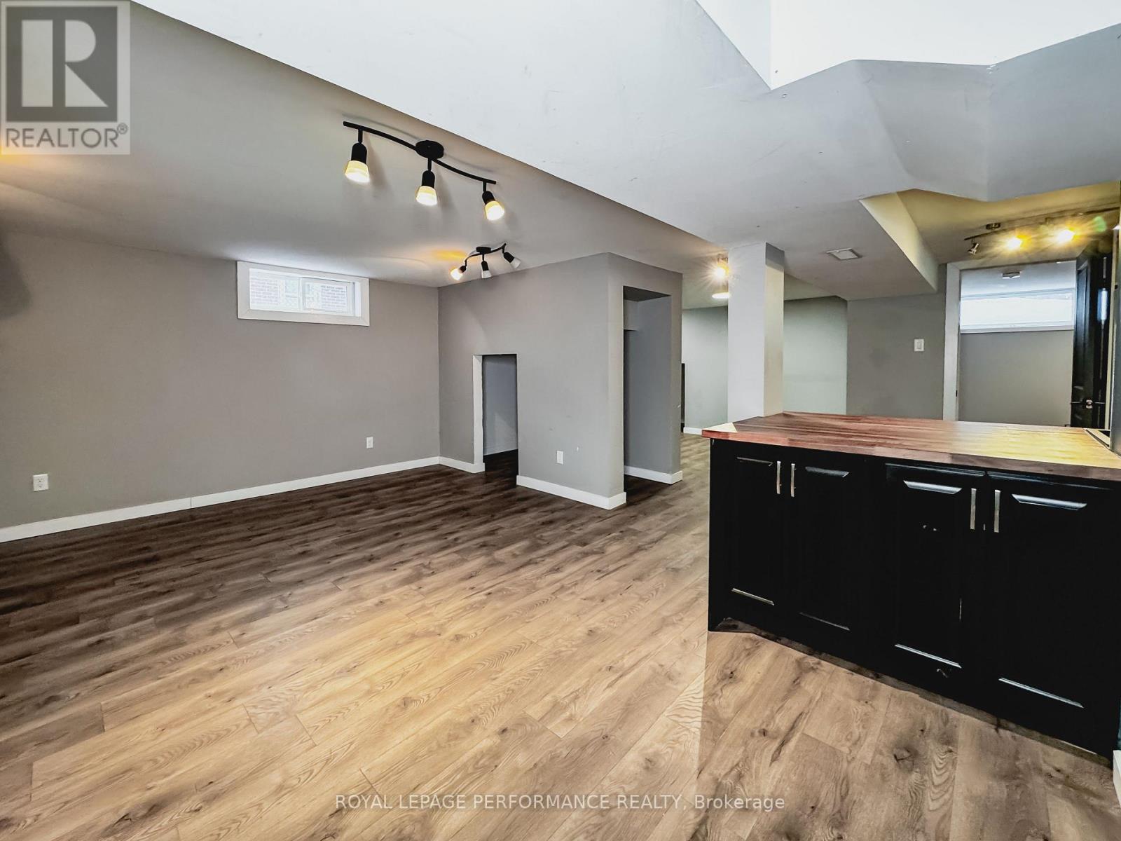 B - 726 Cummings Avenue, Ottawa, Ontario  K1K 2L1 - Photo 6 - X12761986