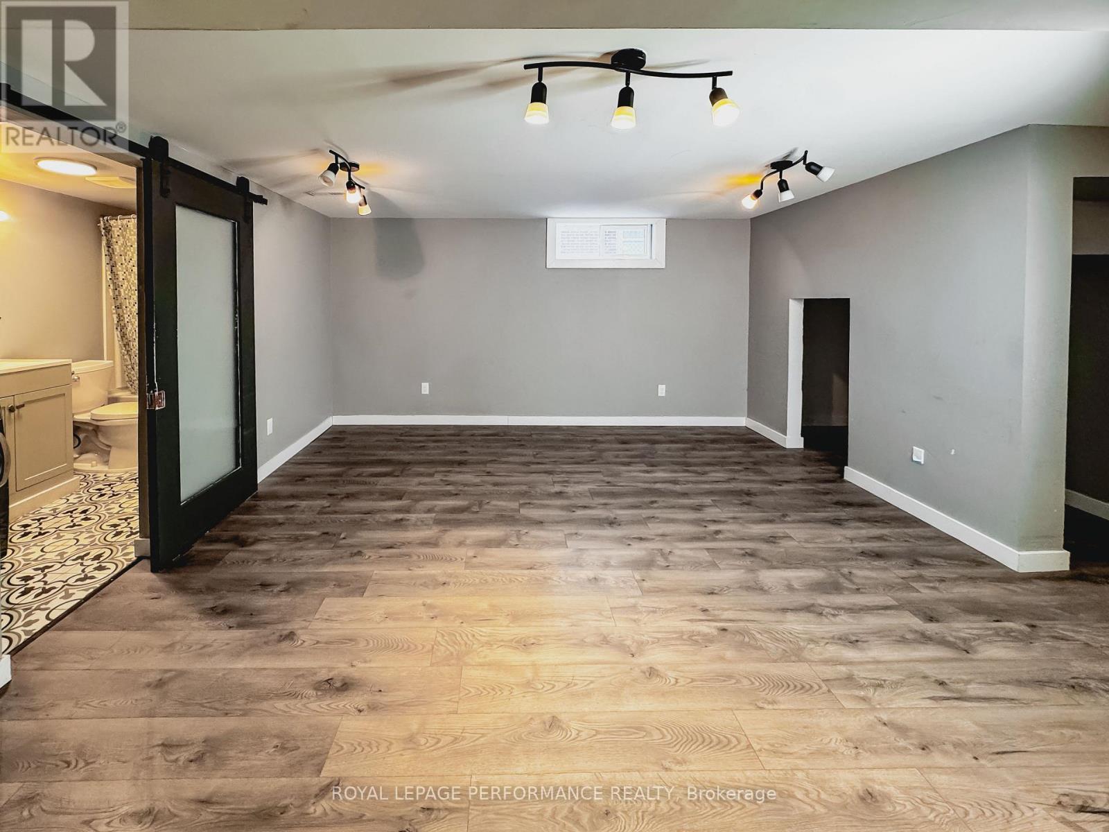 B - 726 Cummings Avenue, Ottawa, Ontario  K1K 2L1 - Photo 7 - X12761986