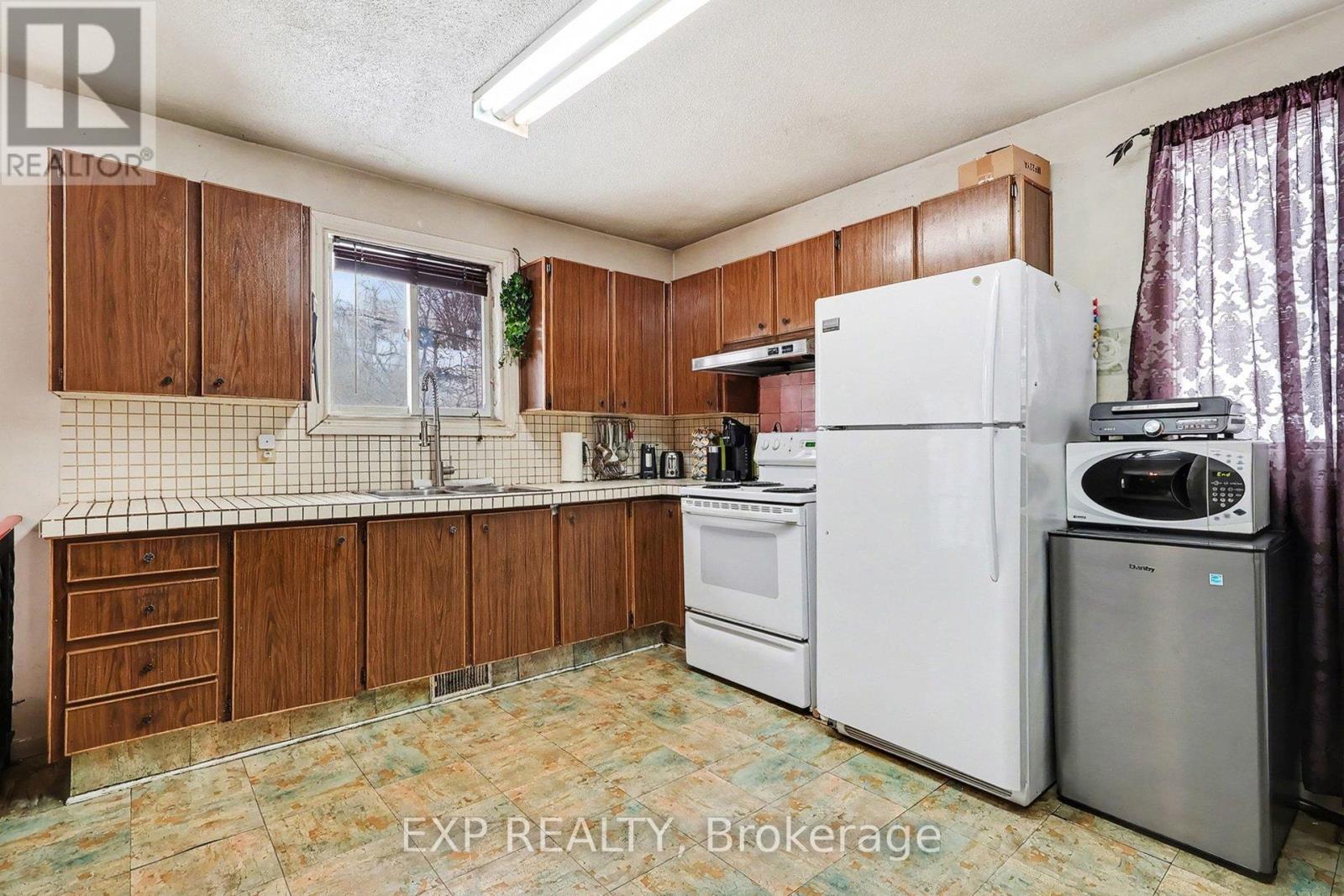 2211 St Laurent Boulevard, Ottawa, Ontario  K1G 1B1 - Photo 13 - X12762000
