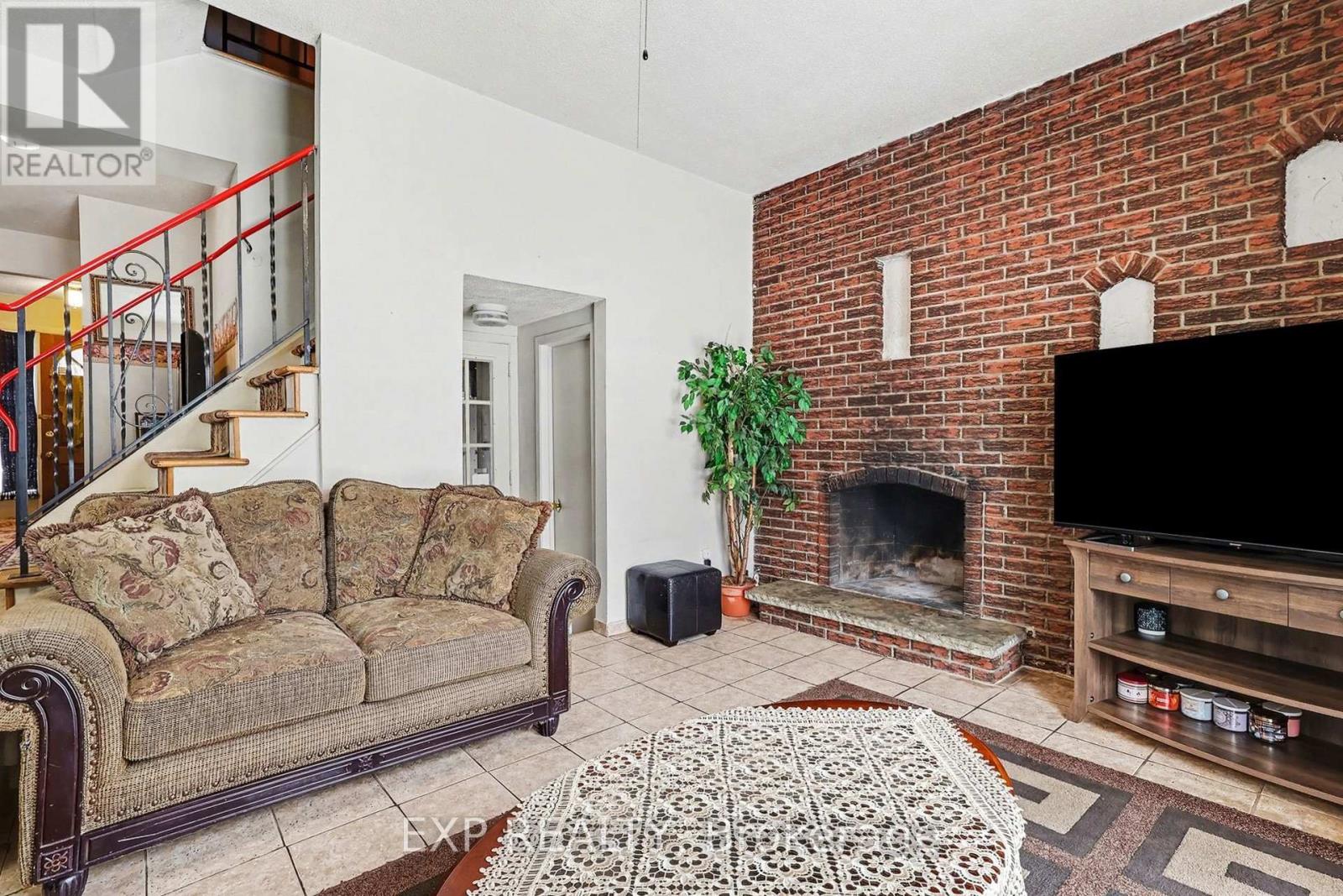 2211 St Laurent Boulevard, Ottawa, Ontario  K1G 1B1 - Photo 15 - X12762000