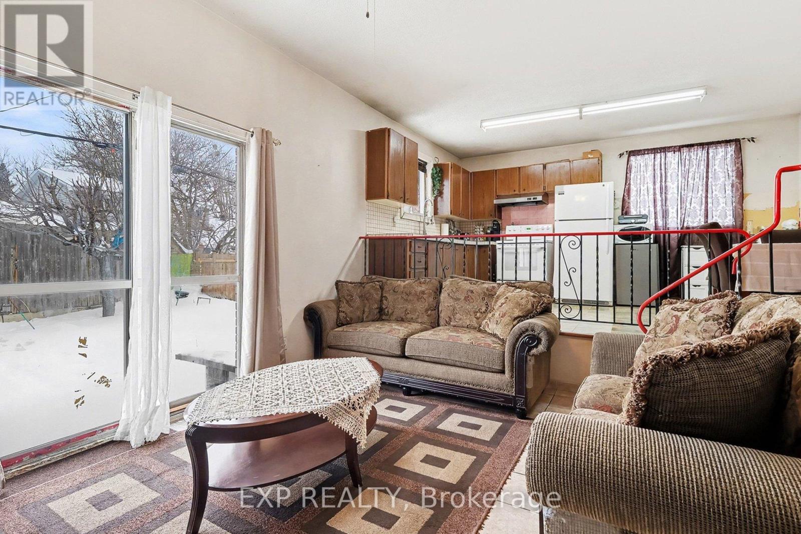 2211 St Laurent Boulevard, Ottawa, Ontario  K1G 1B1 - Photo 17 - X12762000