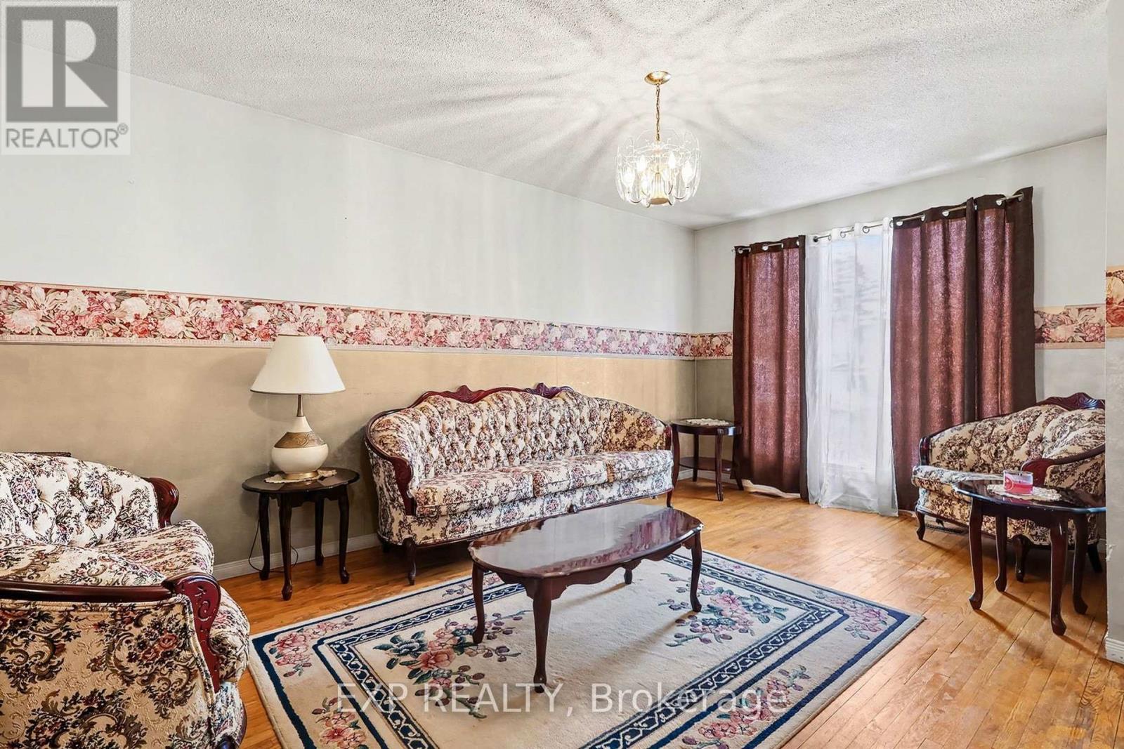 2211 St Laurent Boulevard, Ottawa, Ontario  K1G 1B1 - Photo 4 - X12762000