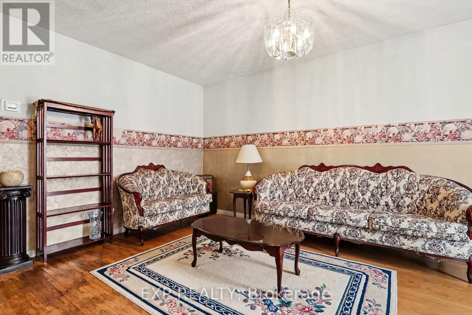 2211 St Laurent Boulevard, Ottawa, Ontario  K1G 1B1 - Photo 8 - X12762000