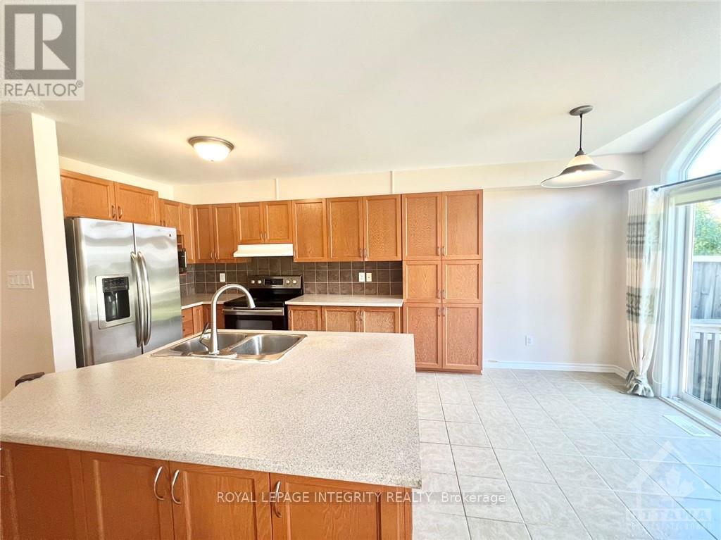 102 Brady Avenue, Ottawa, Ontario  K2K 0B1 - Photo 11 - X12762036