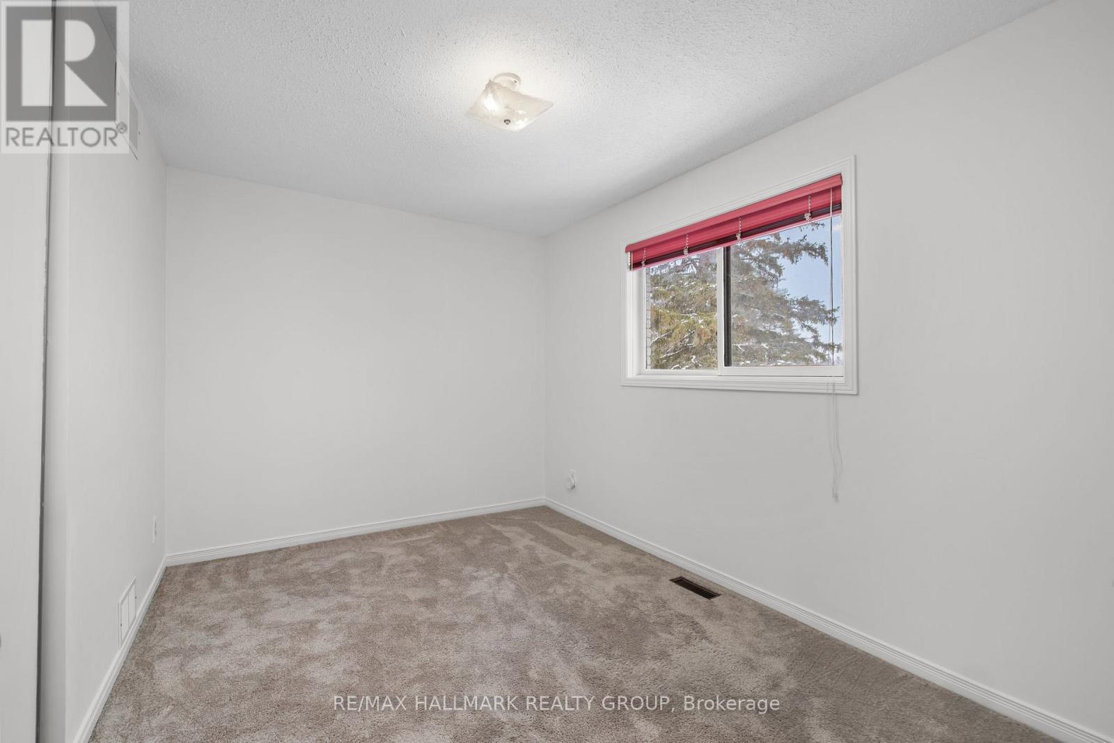 944 Greenbriar Avenue, Ottawa, Ontario  K2C 3V7 - Photo 25 - X12762286