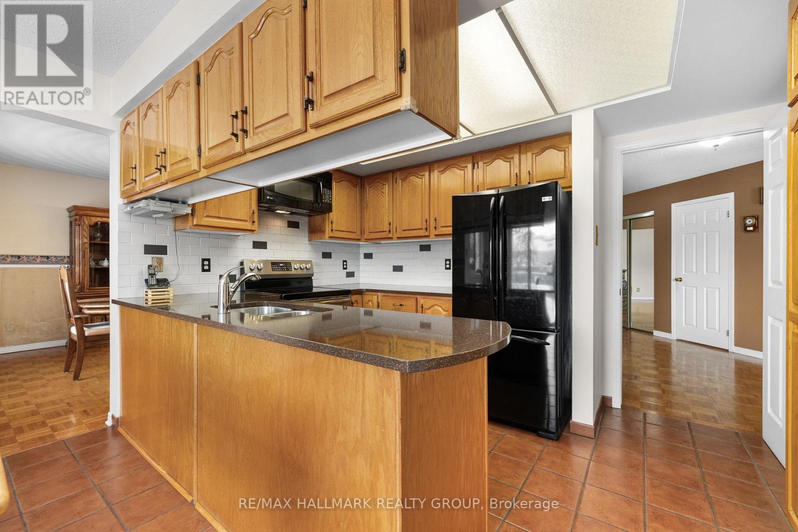 944 Greenbriar Avenue, Ottawa, Ontario  K2C 3V7 - Photo 9 - X12762286