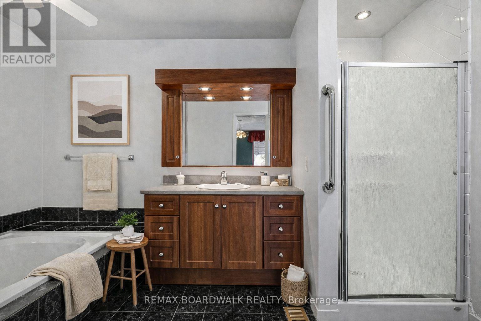 75 Dossetter Way, Ottawa, Ontario  K1G 4S7 - Photo 11 - X12762314