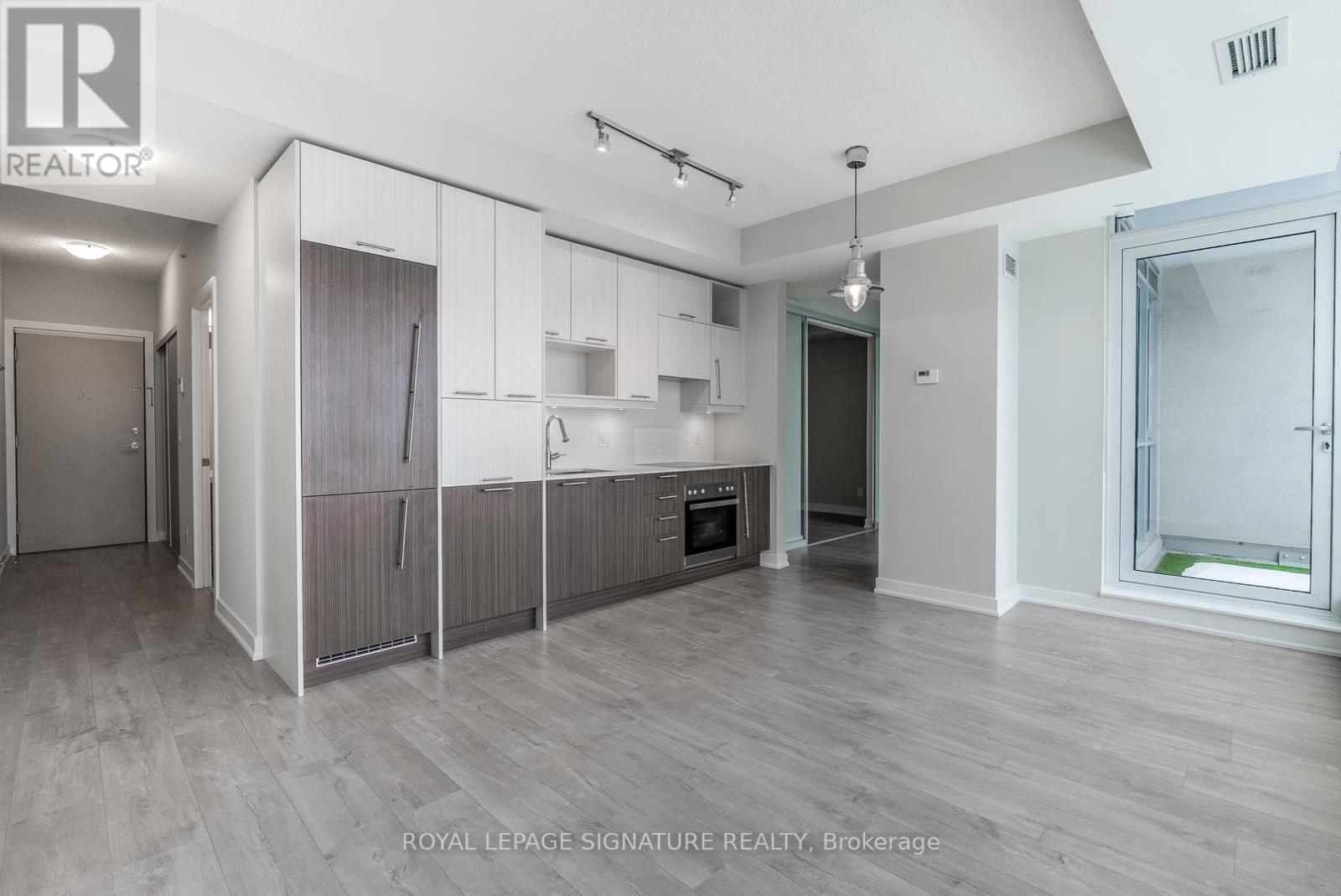 2301 - 199 Richmond Street W, Toronto (Waterfront Communities), Ontario  M5V 0H4 - Photo 5 - C12759742