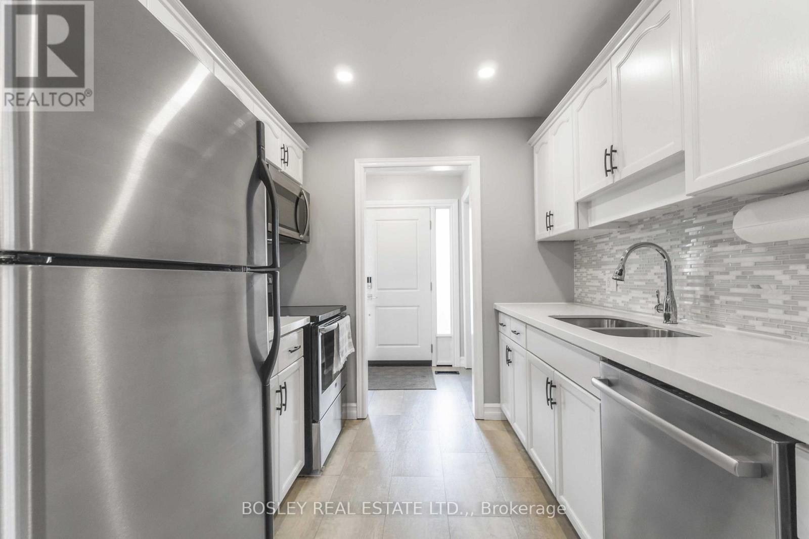 7733 Alpine Drive, Niagara Falls, Ontario  L2H 3B6 - Photo 6 - X12762280