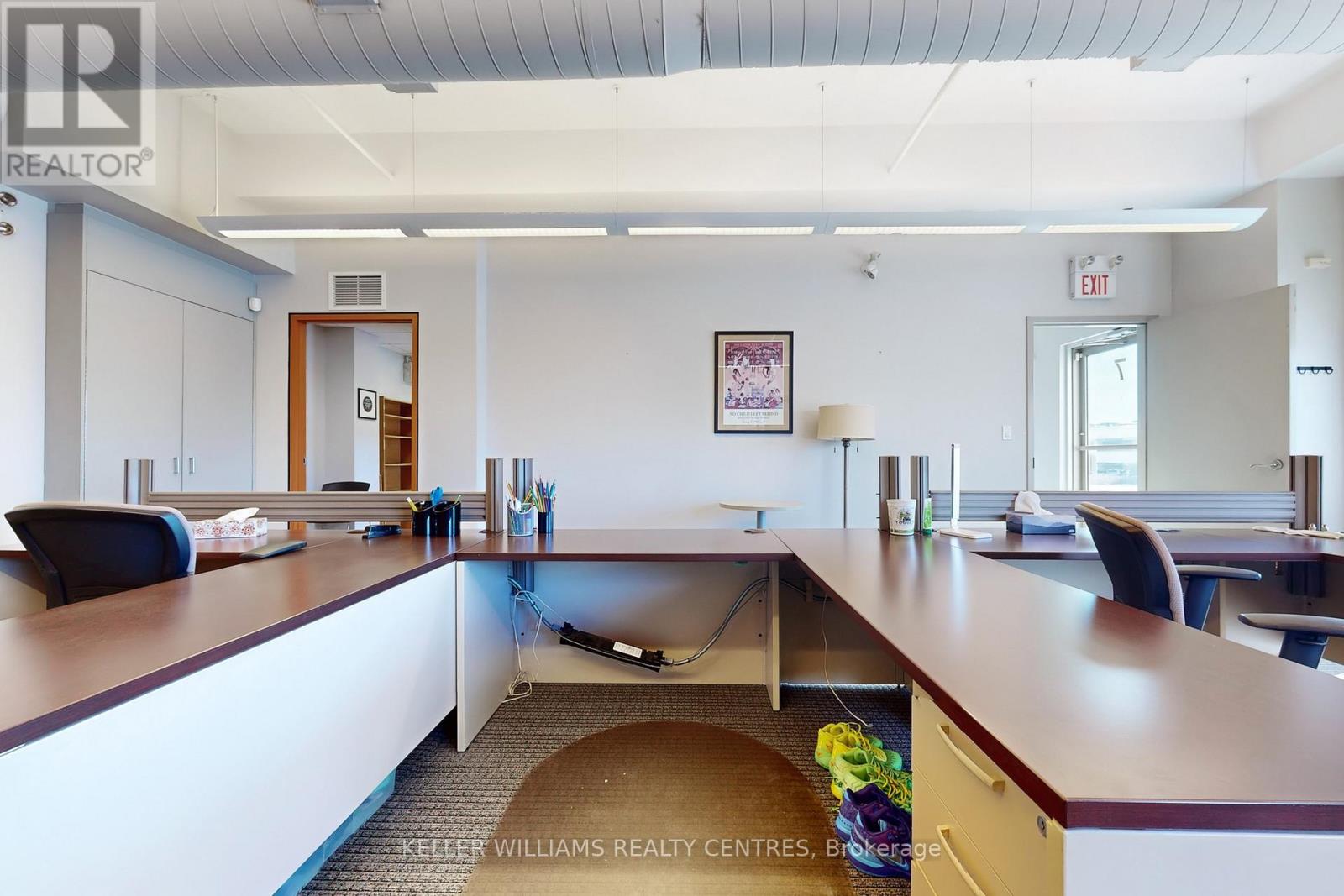 Unit 7 - 125 Don Hillock Drive, Aurora, Ontario  L4G 0H8 - Photo 6 - N12700526