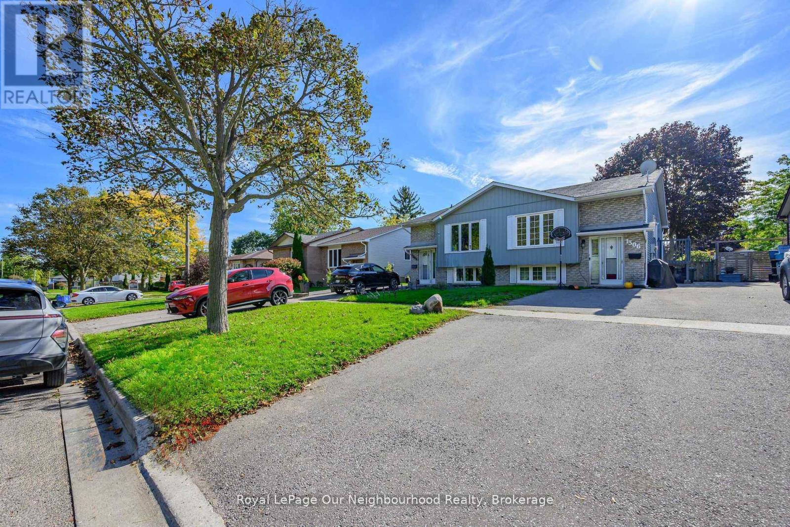 1306 Valley Drive, Oshawa, Ontario  L1J 7J7 - Photo 2 - E12762178