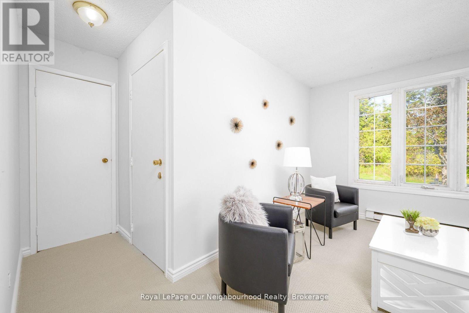 1306 Valley Drive, Oshawa, Ontario  L1J 7J7 - Photo 6 - E12762178