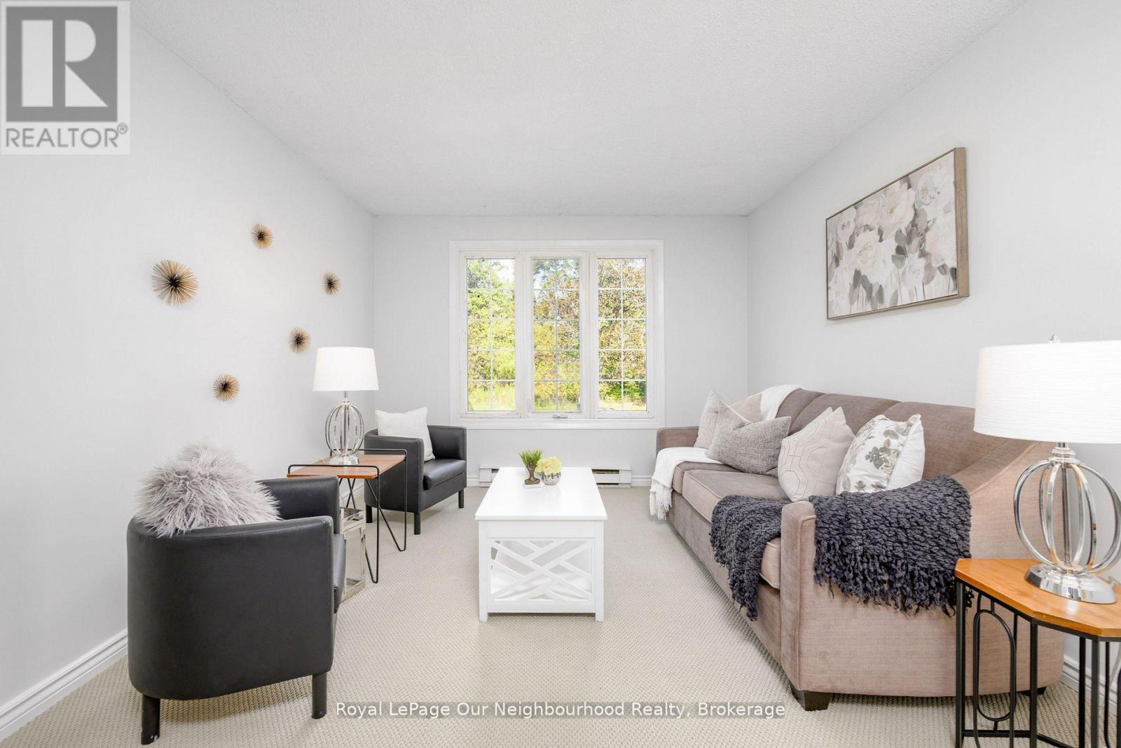 1306 Valley Drive, Oshawa, Ontario  L1J 7J7 - Photo 7 - E12762178