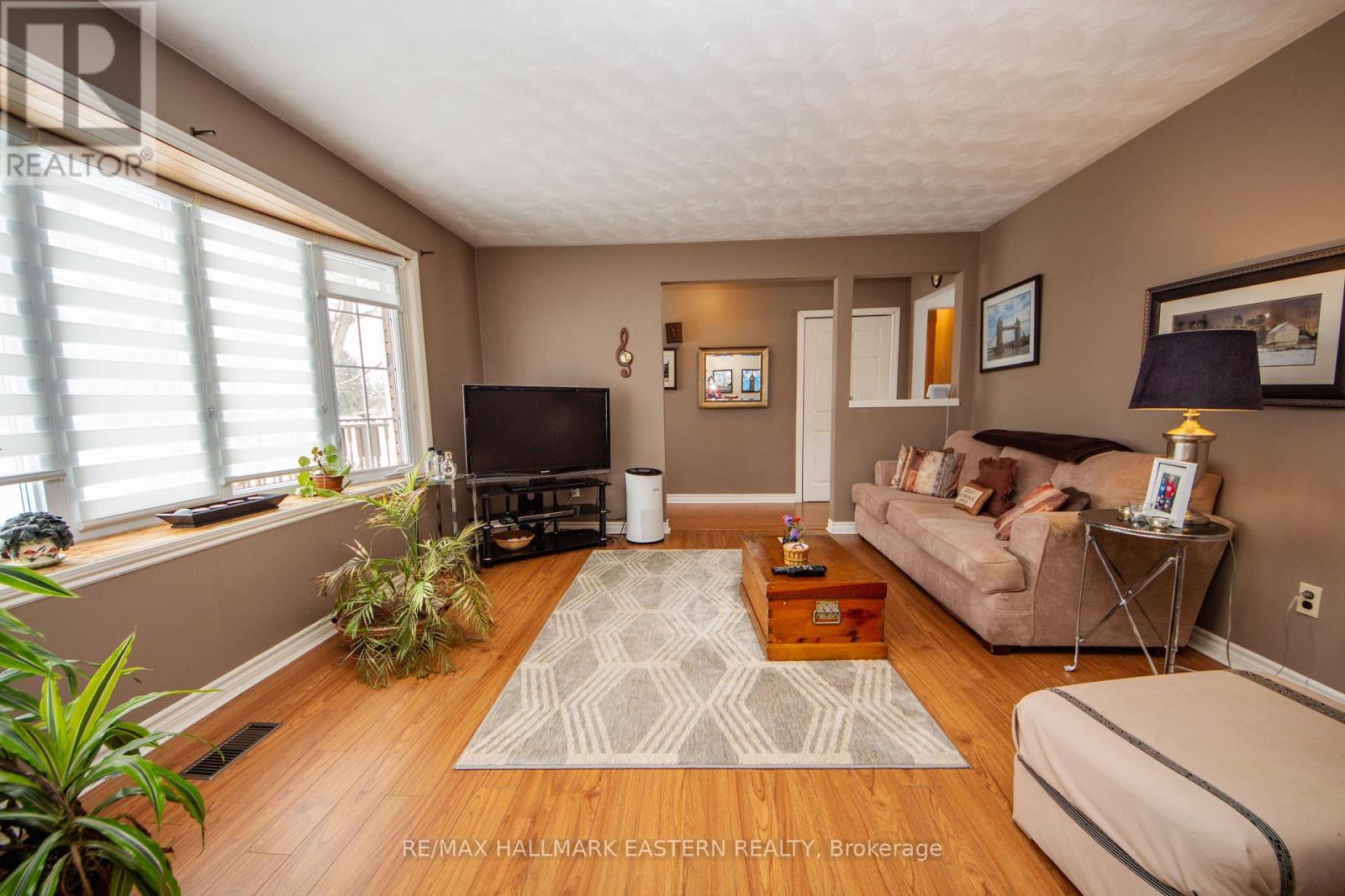 664 Deerfield Crescent, Selwyn, Ontario  K0L 1T0 - Photo 5 - X12762172