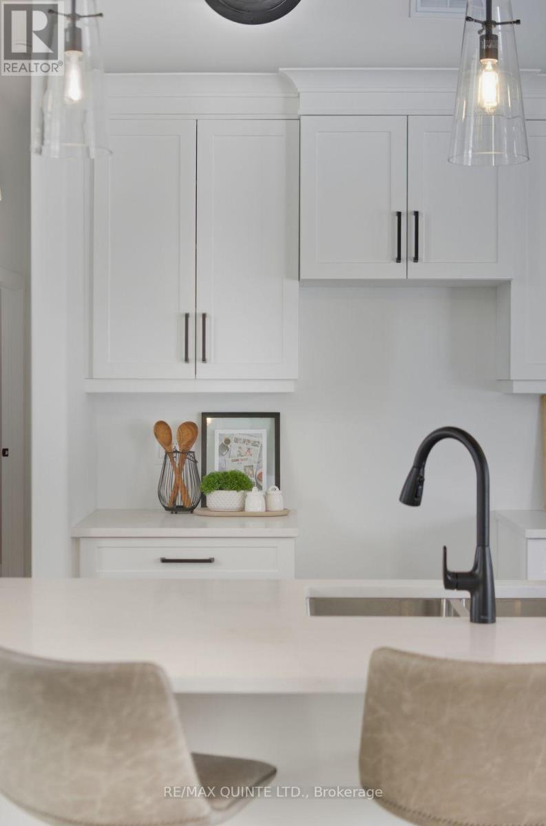 225 Mitchells Crossroad, Prince Edward County (North Marysburg Ward), Ontario  K0K 2T0 - Photo 20 - X12762330