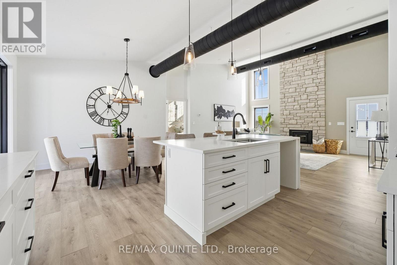 225 Mitchells Crossroad, Prince Edward County (North Marysburg Ward), Ontario  K0K 2T0 - Photo 21 - X12762330