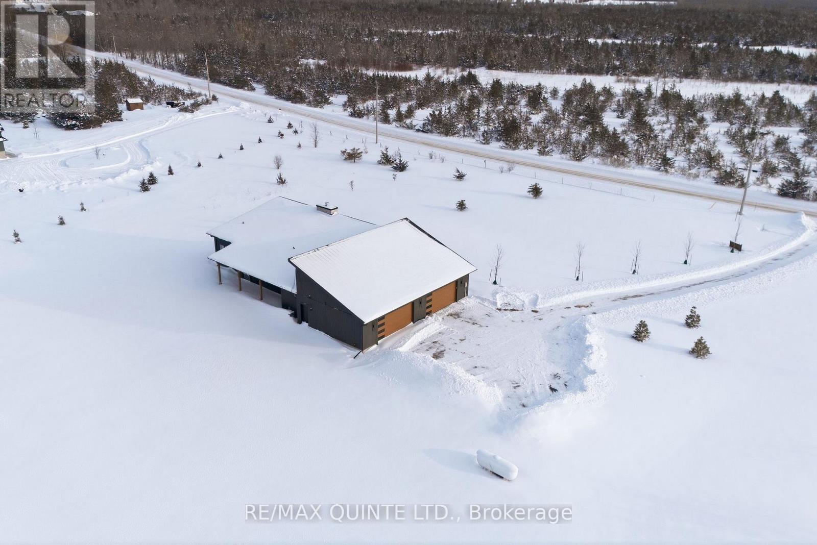 225 Mitchells Crossroad, Prince Edward County (North Marysburg Ward), Ontario  K0K 2T0 - Photo 4 - X12762330