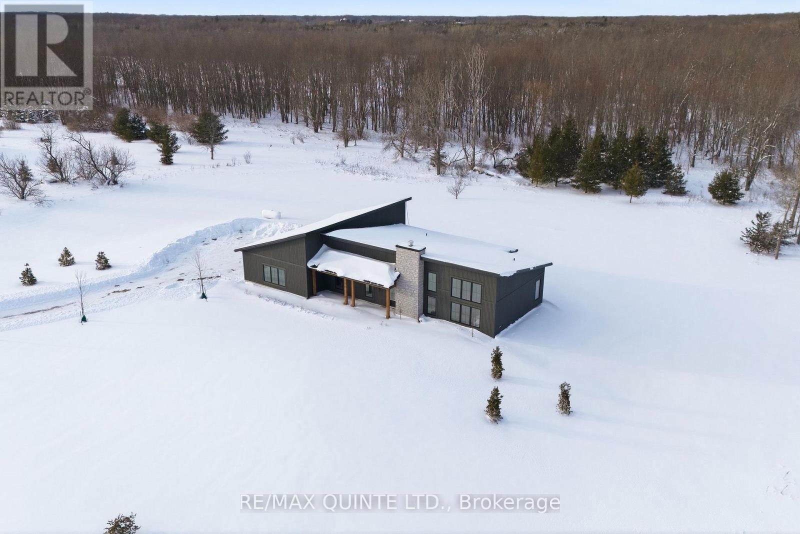 225 Mitchells Crossroad, Prince Edward County (North Marysburg Ward), Ontario  K0K 2T0 - Photo 7 - X12762330