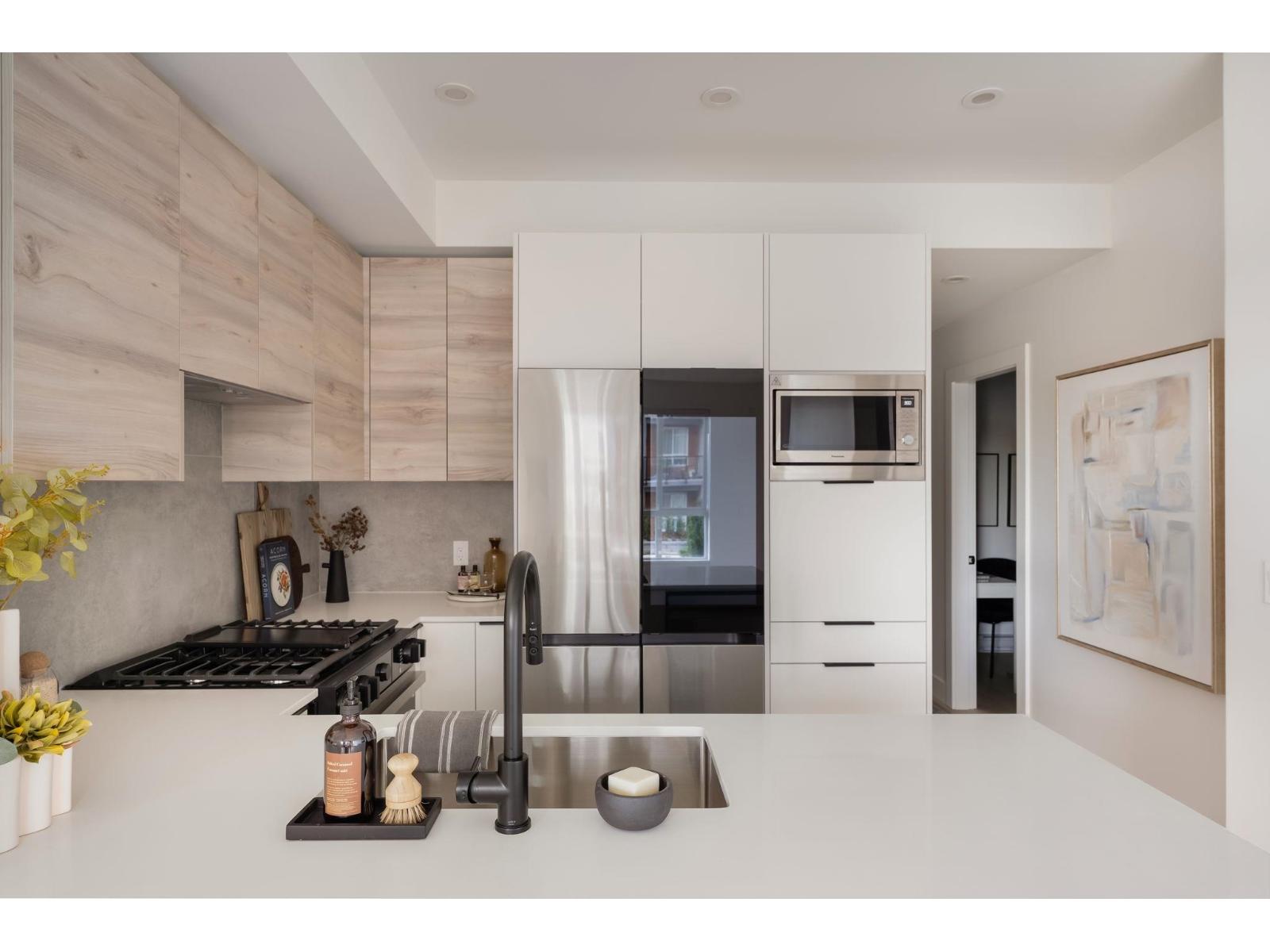 206 30494 CARDINAL AVENUE, Abbotsford, British Columbia