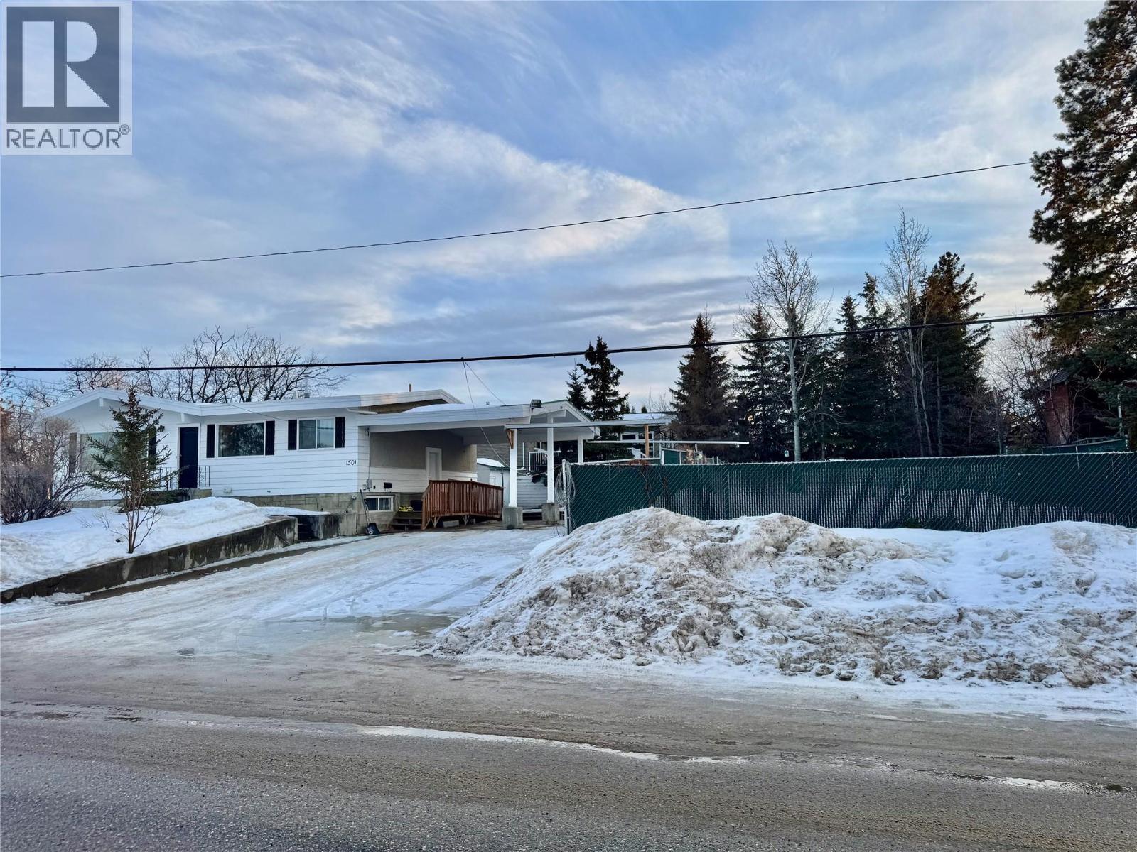 1501 111 Avenue, Dawson Creek, British Columbia