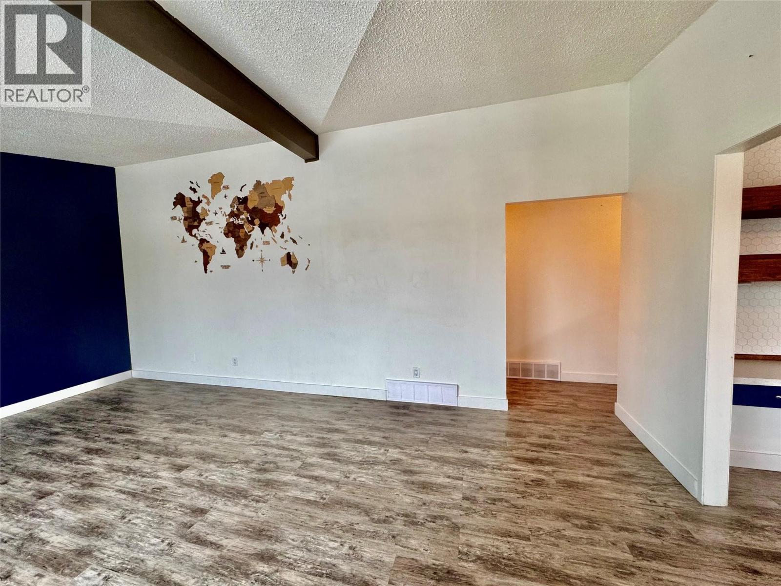 1501 111 Avenue, Dawson Creek, British Columbia  V1G 2X8 - Photo 5 - 10374714