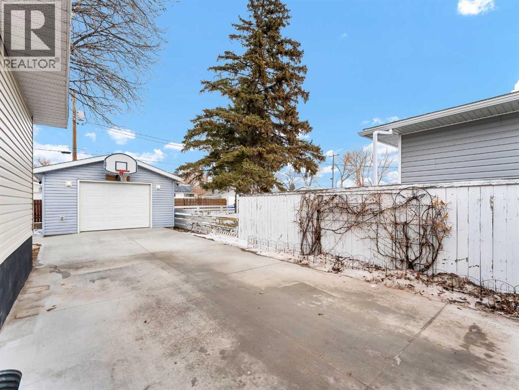 228 12 Street Nw, Medicine Hat, Alberta  T1A 6P9 - Photo 28 - A2282799