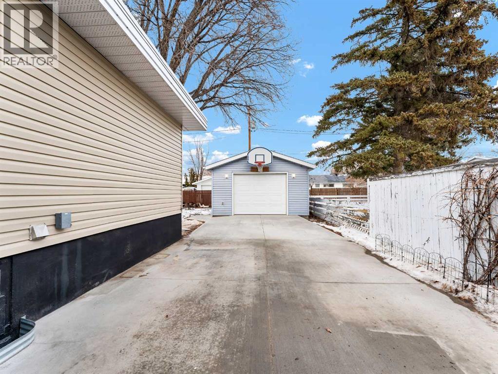 228 12 Street Nw, Medicine Hat, Alberta  T1A 6P9 - Photo 30 - A2282799