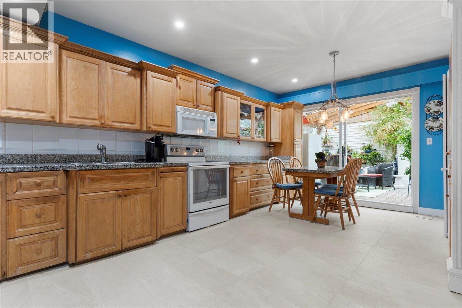 5263 Wales Street, Vancouver, British Columbia  V5R 3M7 - Photo 12 - R3086032