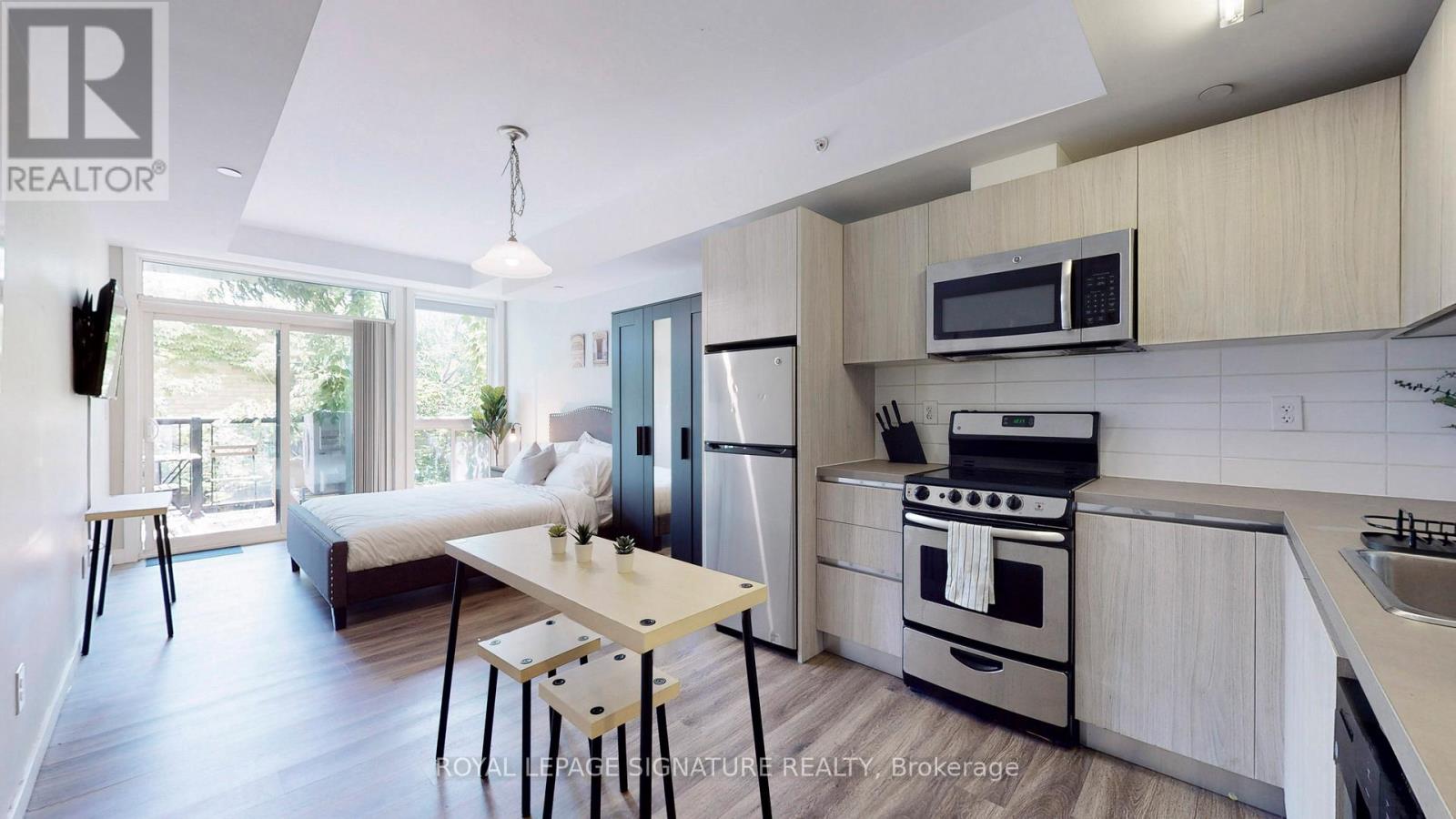 406 - 335 COLLEGE STREET, Toronto, Ontario