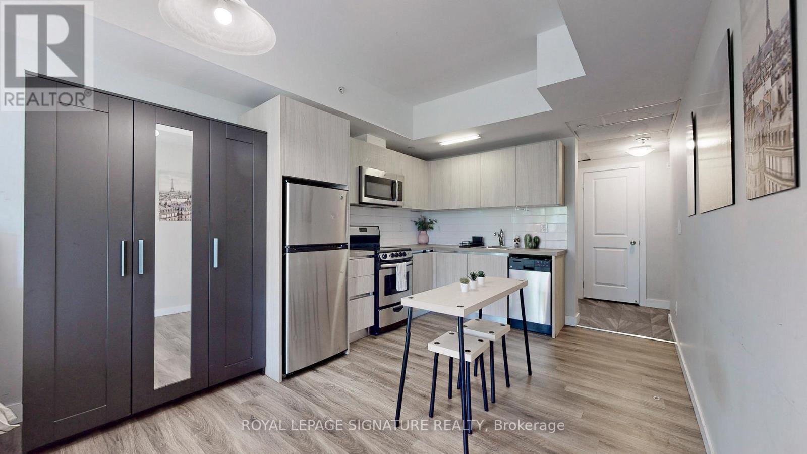 406 - 335 College Street, Toronto, Ontario  M5T 1S2 - Photo 2 - C12761952