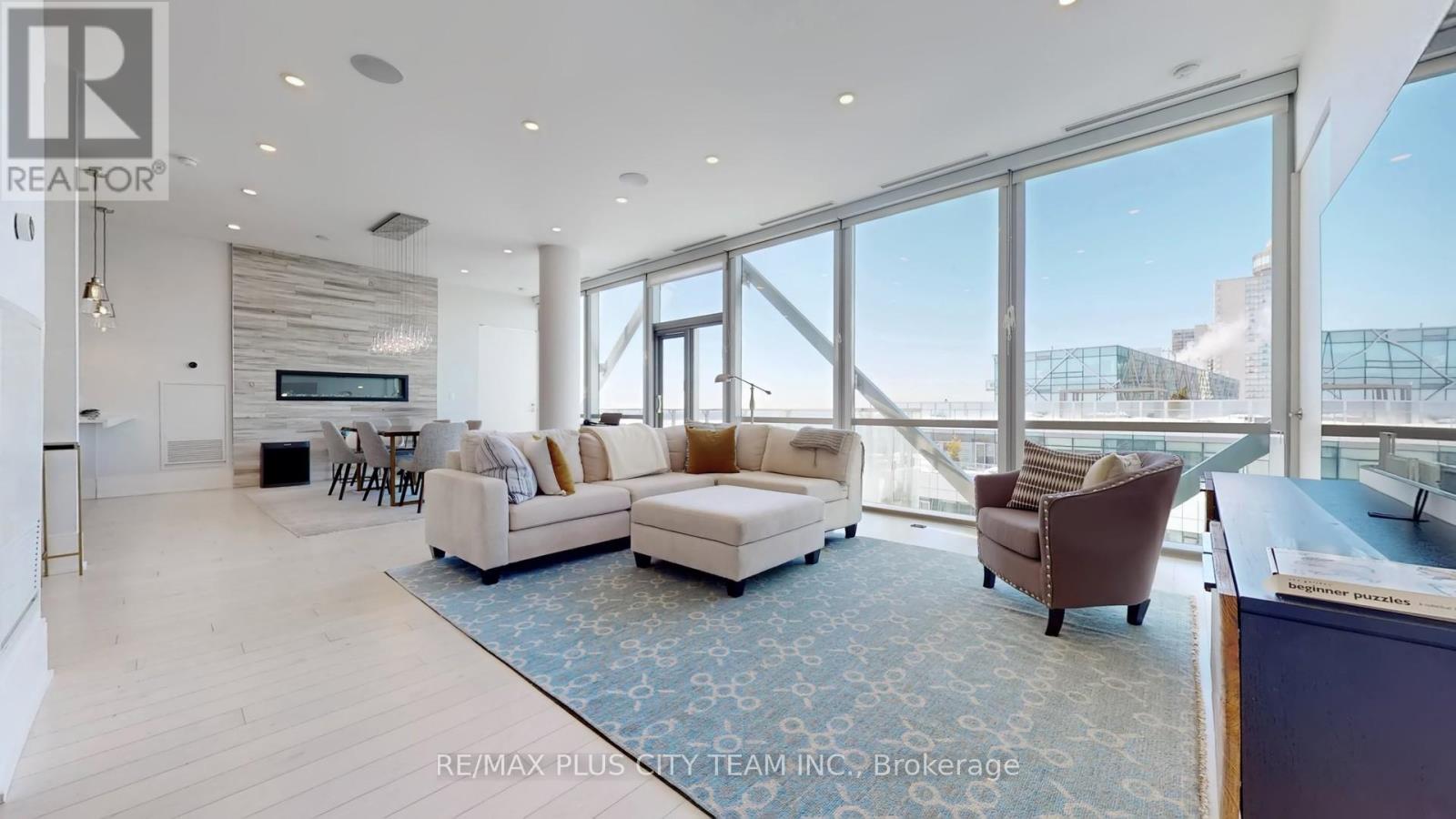 1305 - 39 Queens Quay E, Toronto, Ontario  M5E 0A5 - Photo 3 - C12761982