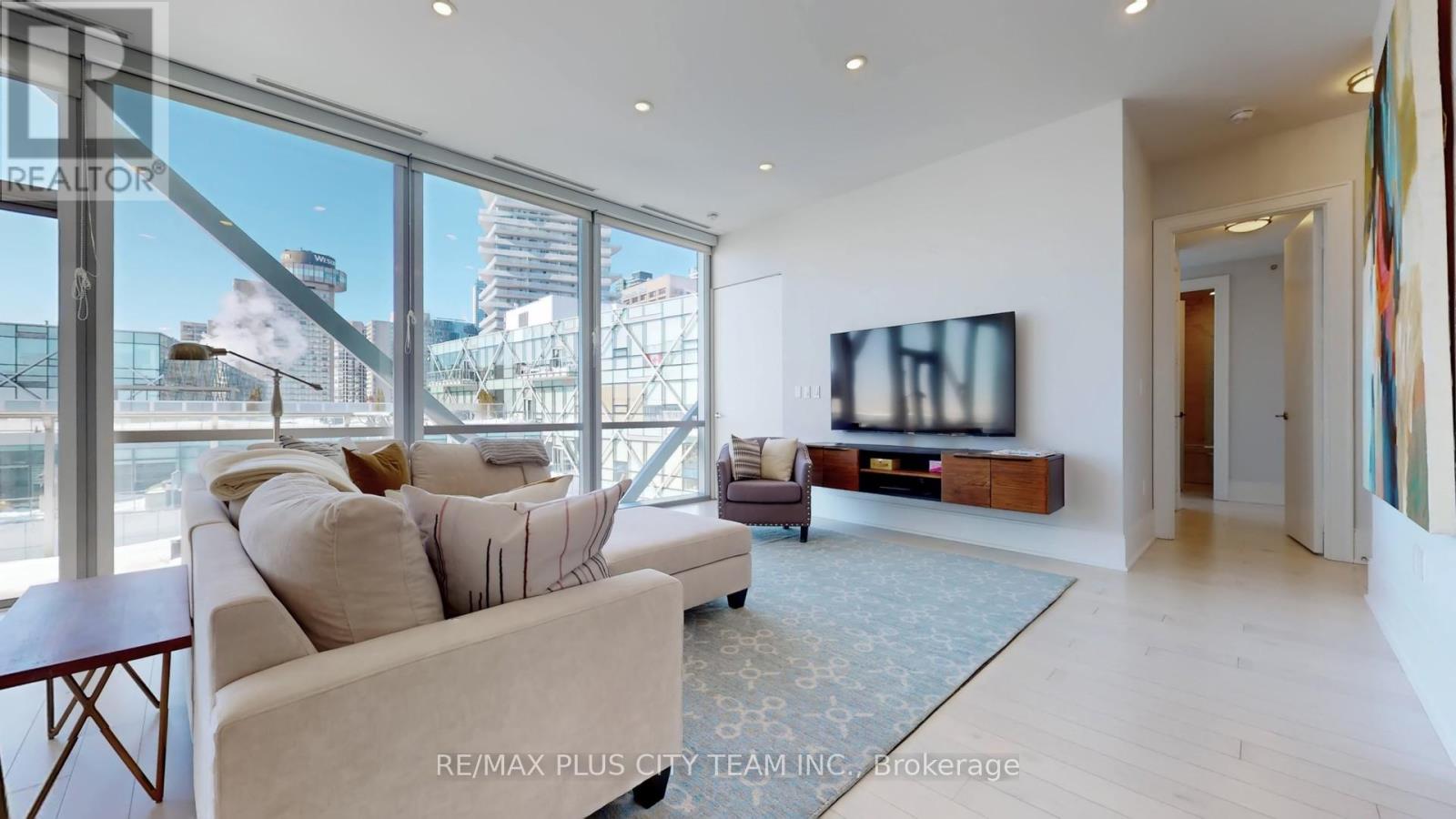 1305 - 39 Queens Quay E, Toronto, Ontario  M5E 0A5 - Photo 4 - C12761982