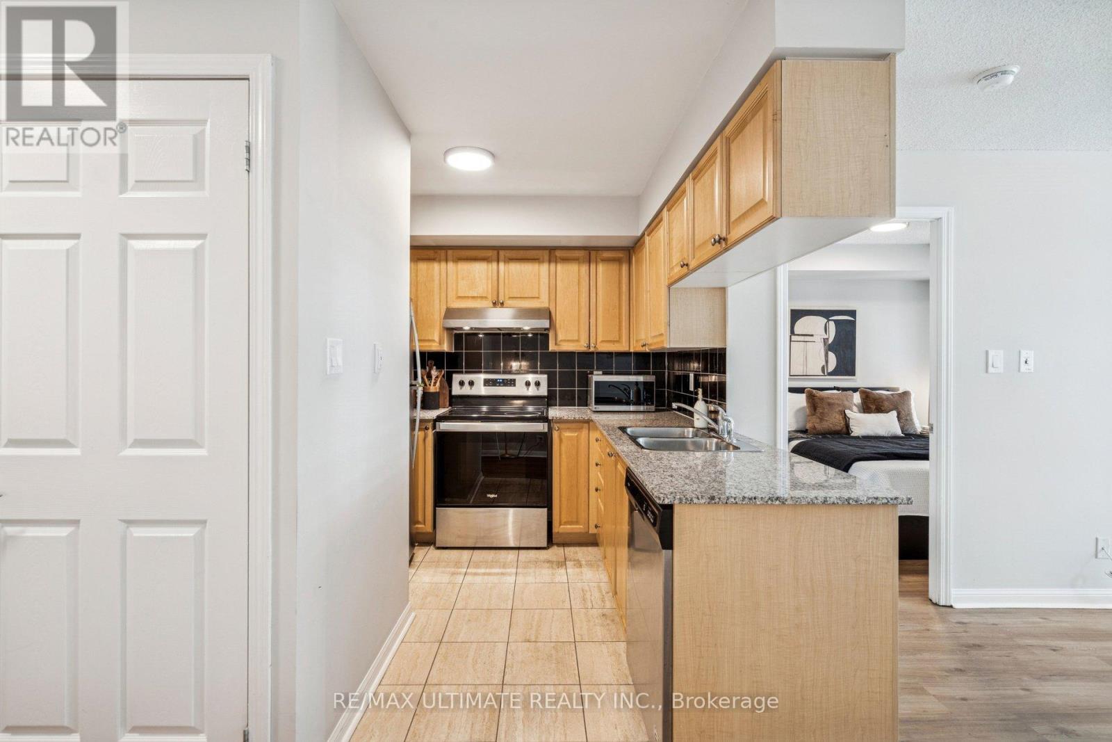 720 - 230 Queens Quay W, Toronto, Ontario  M5J 2Y7 - Photo 19 - C12762024