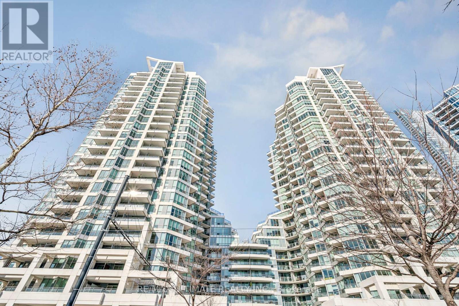 720 - 230 Queens Quay W, Toronto, Ontario  M5J 2Y7 - Photo 2 - C12762024