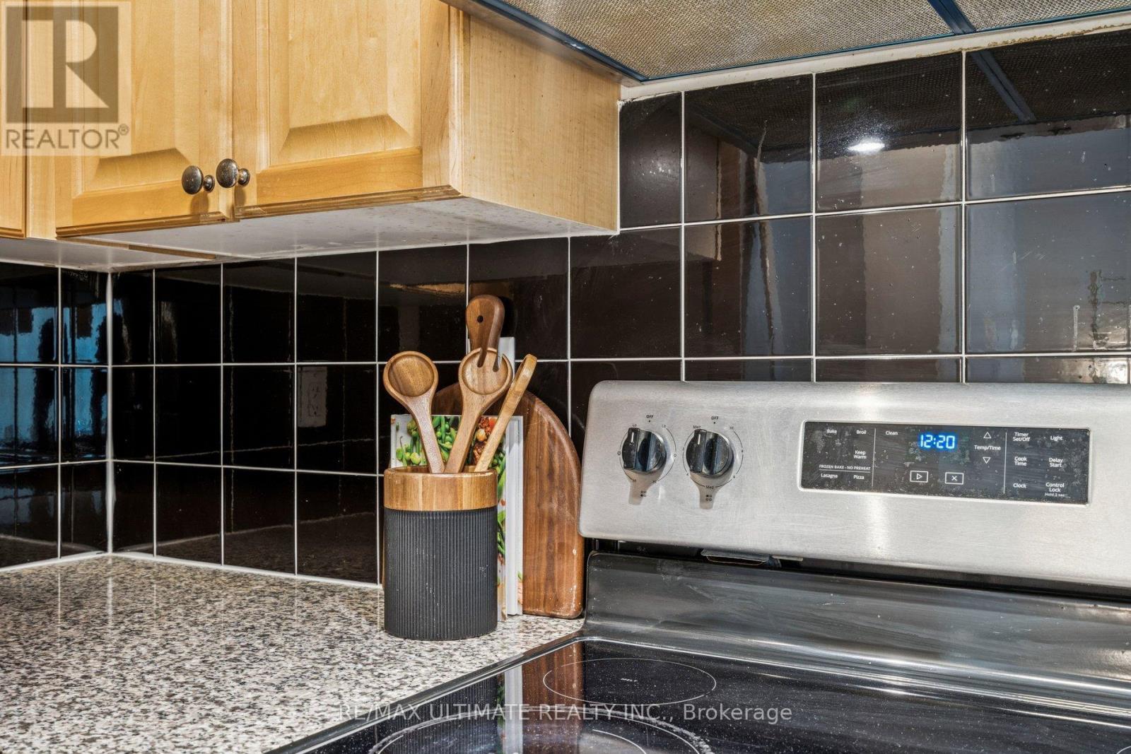 720 - 230 Queens Quay W, Toronto, Ontario  M5J 2Y7 - Photo 21 - C12762024