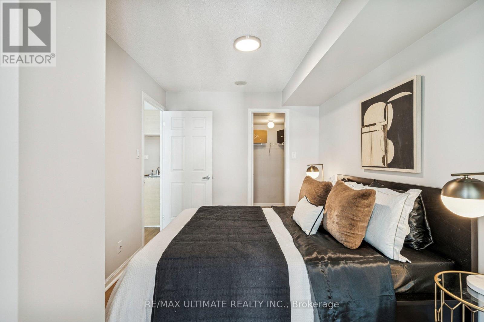 720 - 230 Queens Quay W, Toronto, Ontario  M5J 2Y7 - Photo 36 - C12762024