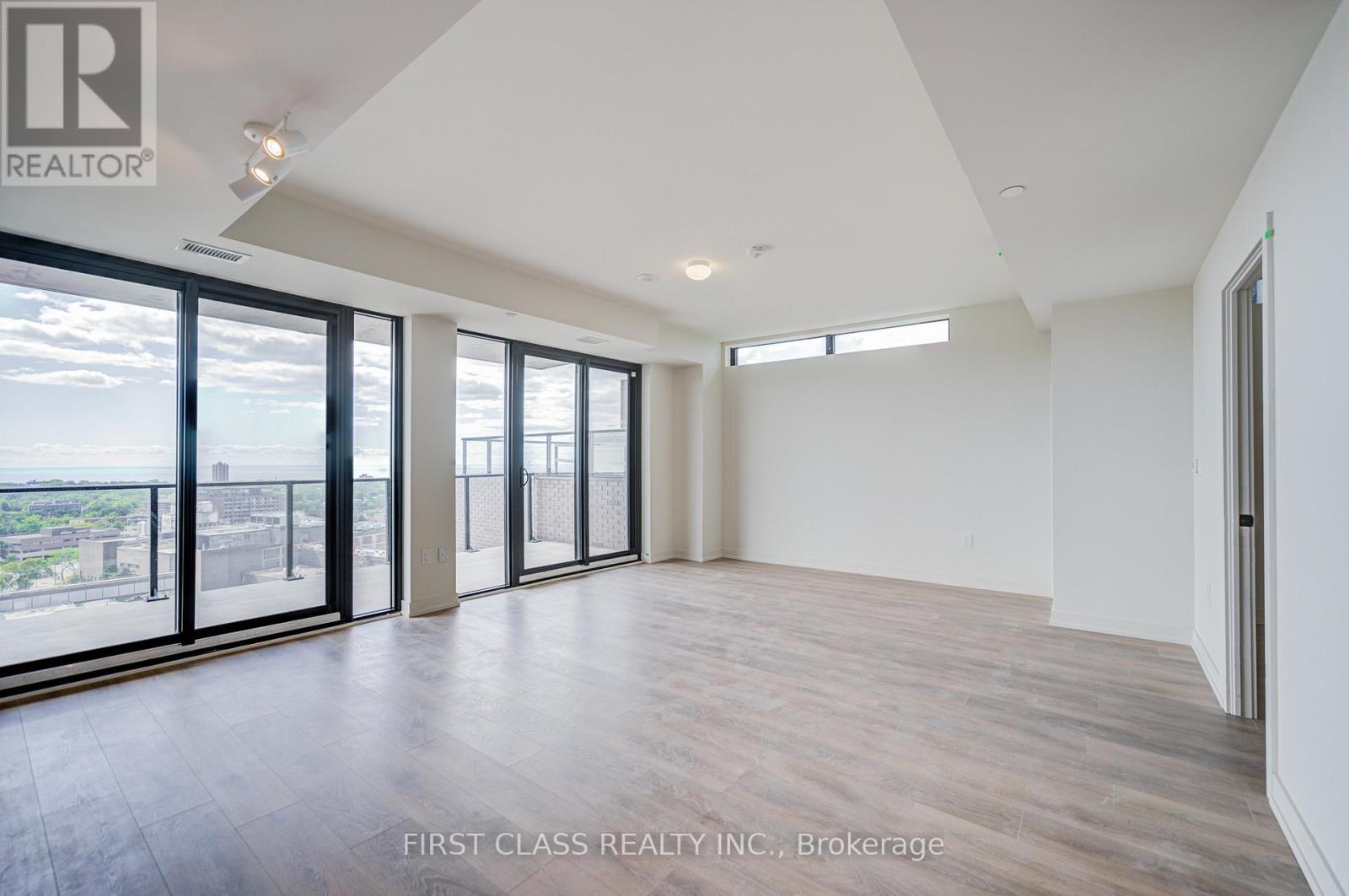 1604 - 181 Sterling Road, Toronto (Dufferin Grove), Ontario  M6R 2B2 - Photo 12 - C12762078