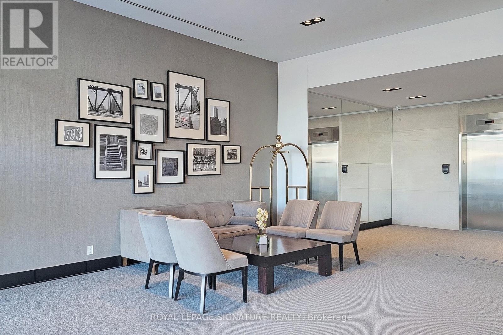 329 - 169 Fort York Boulevard, Toronto, Ontario  M5V 0C8 - Photo 3 - C12762104