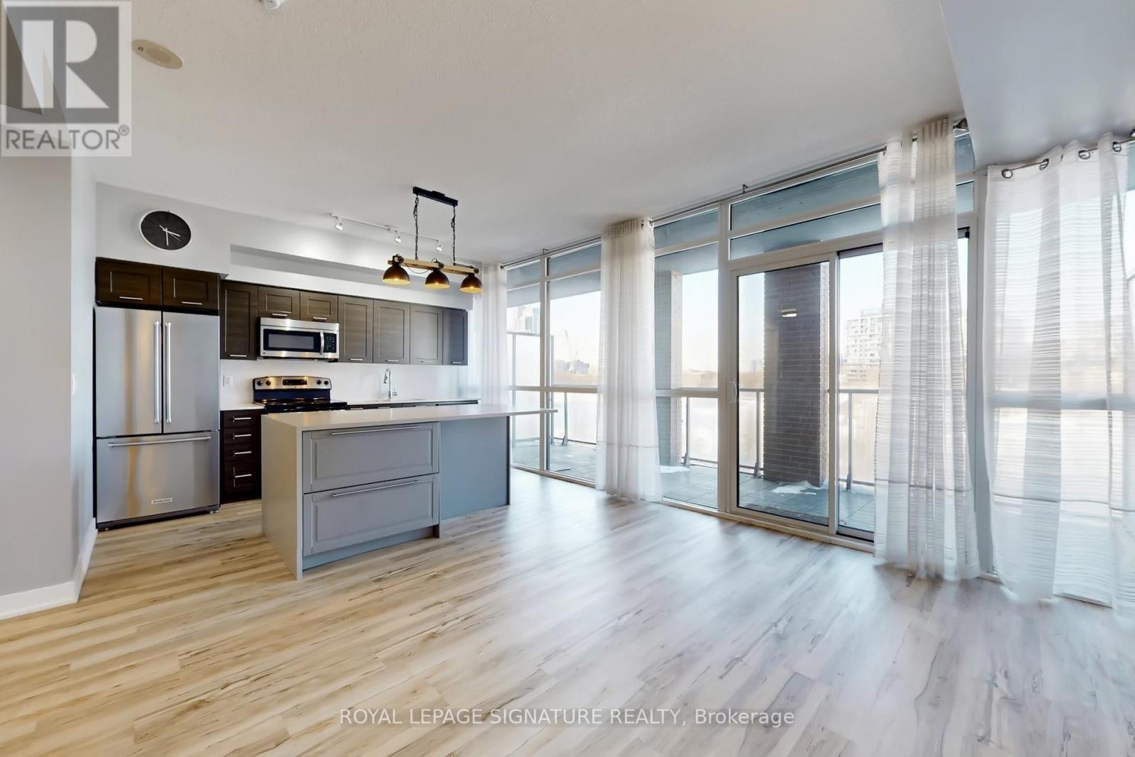 329 - 169 Fort York Boulevard, Toronto, Ontario  M5V 0C8 - Photo 4 - C12762104