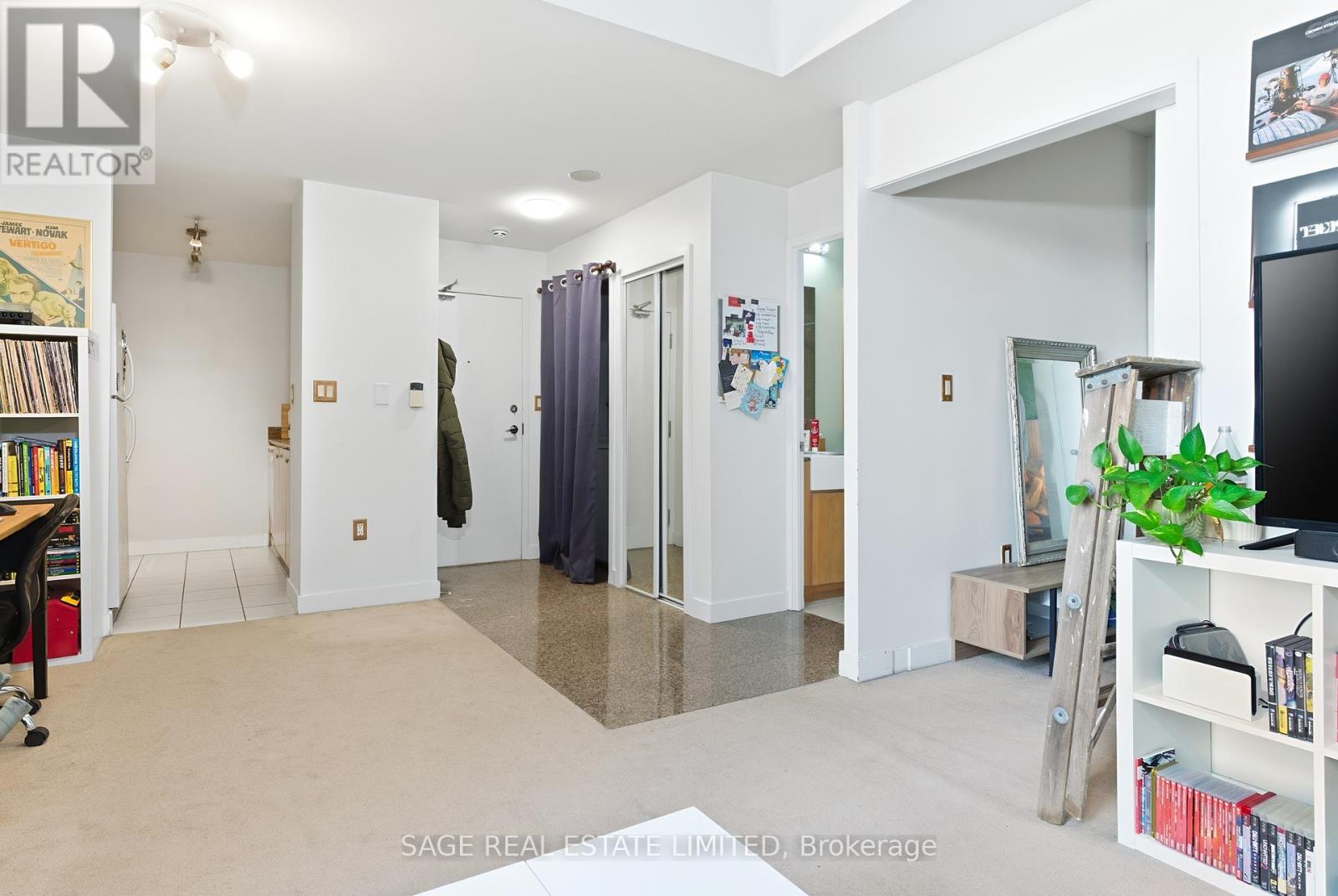316 - 9 Spadina Avenue, Toronto, Ontario  M5V 3V5 - Photo 7 - C12762114