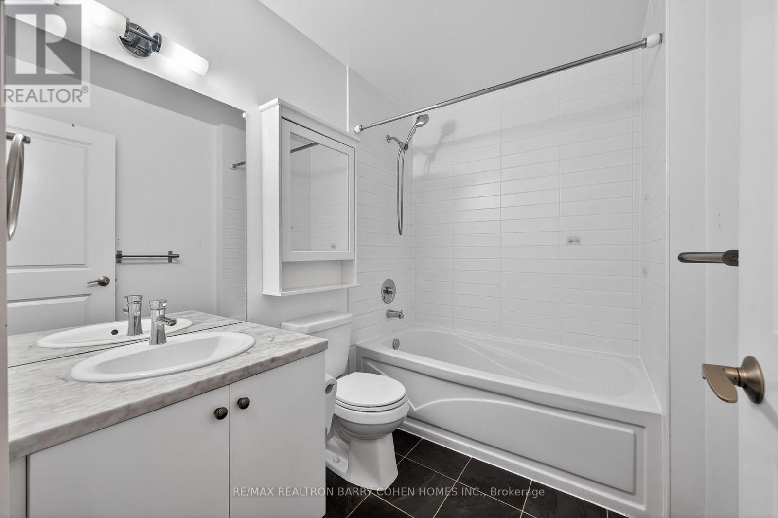 301 - 500 St Clair Avenue W, Toronto, Ontario  M6C 1A8 - Photo 12 - C12762136