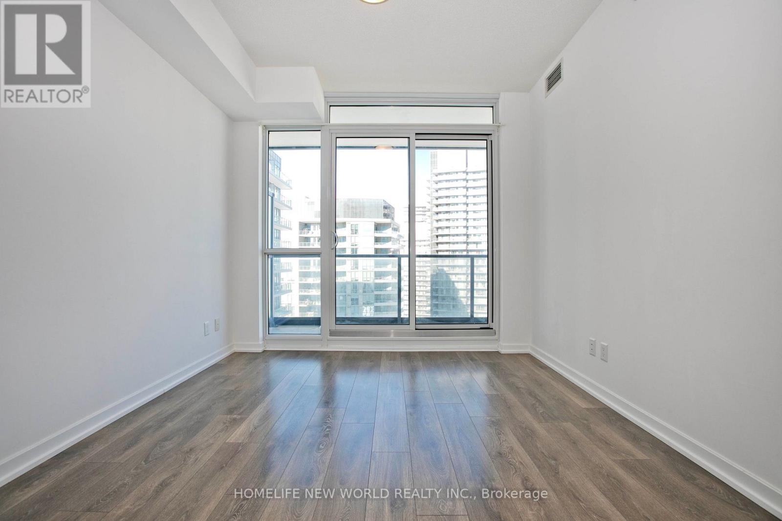 2004 - 32 Forest Manor Road, Toronto, Ontario  M2J 1M5 - Photo 8 - C12762148