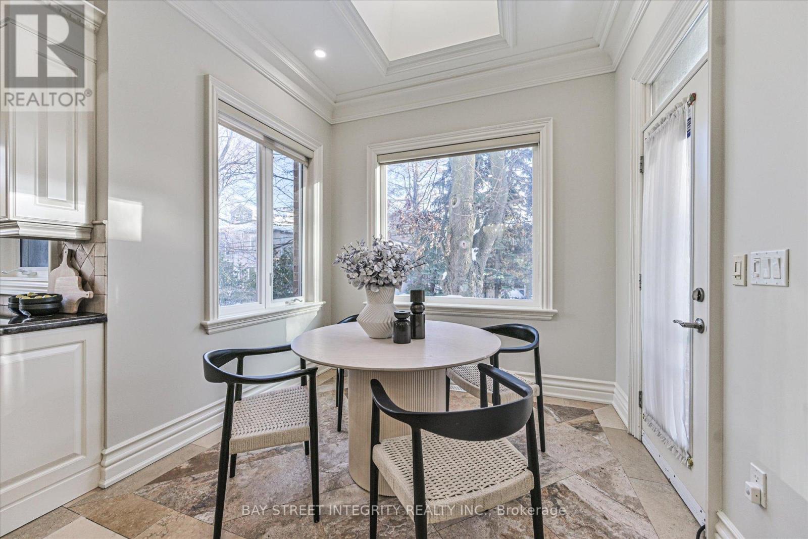 121 Caribou Road, Toronto, Ontario  M5N 2B1 - Photo 11 - C12762198