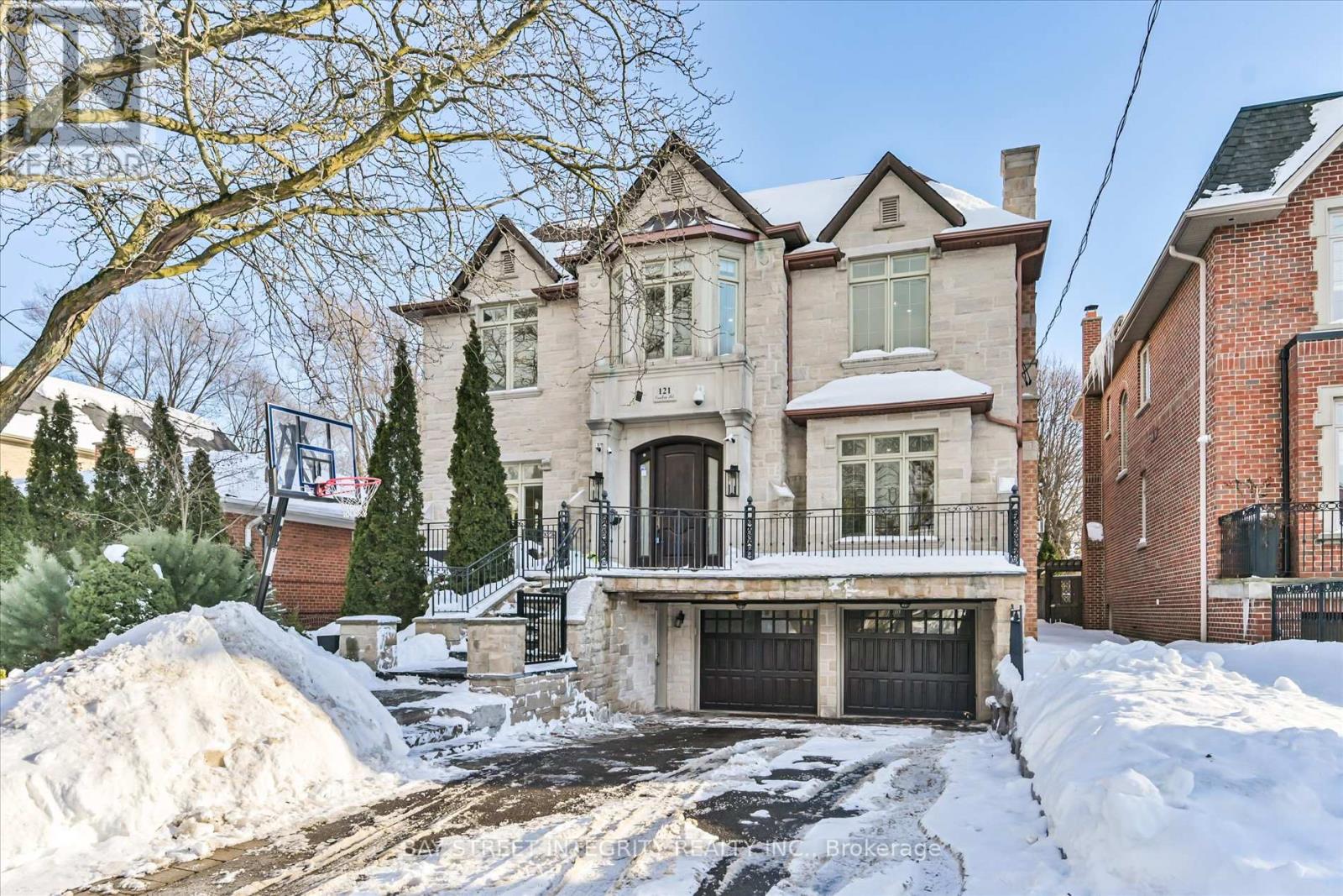 121 Caribou Road, Toronto, Ontario  M5N 2B1 - Photo 2 - C12762198