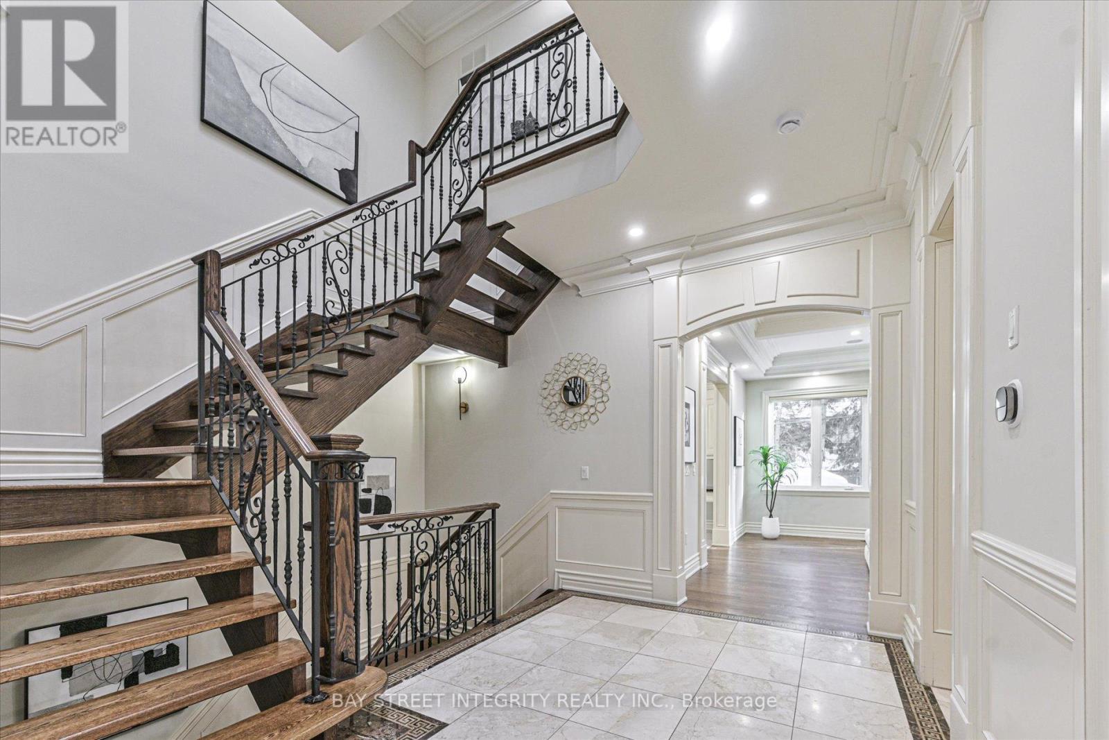 121 Caribou Road, Toronto, Ontario  M5N 2B1 - Photo 20 - C12762198