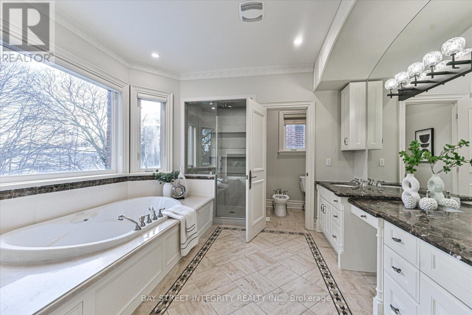 121 Caribou Road, Toronto, Ontario  M5N 2B1 - Photo 24 - C12762198