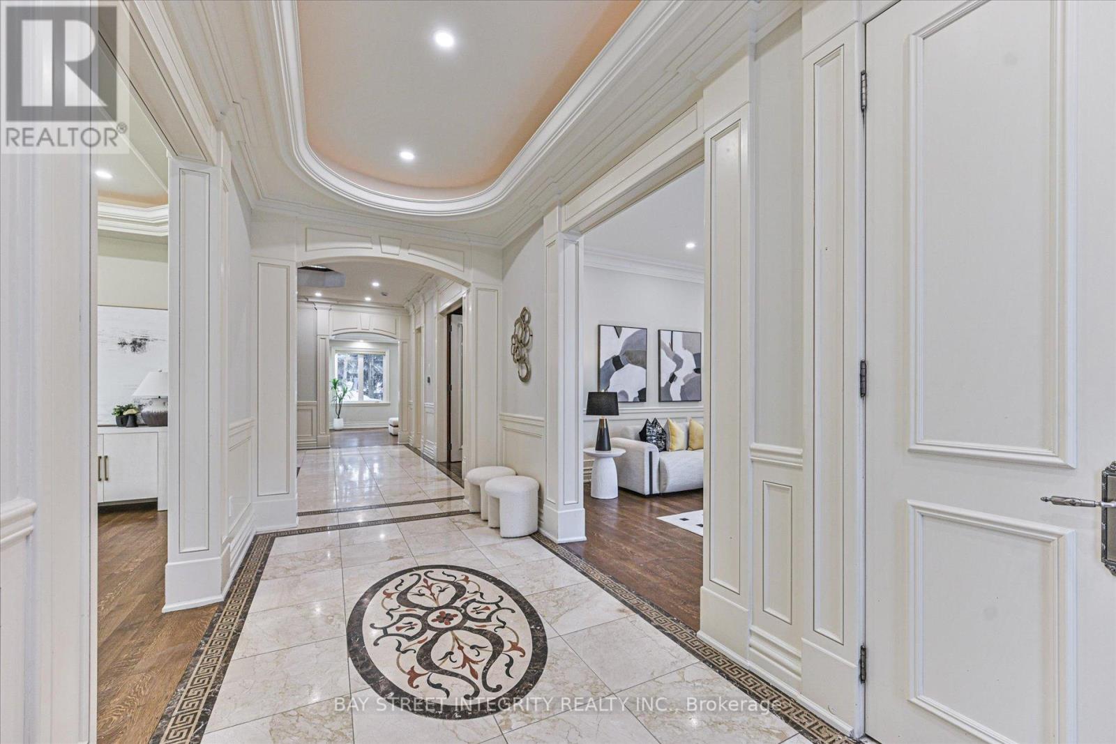 121 Caribou Road, Toronto, Ontario  M5N 2B1 - Photo 4 - C12762198