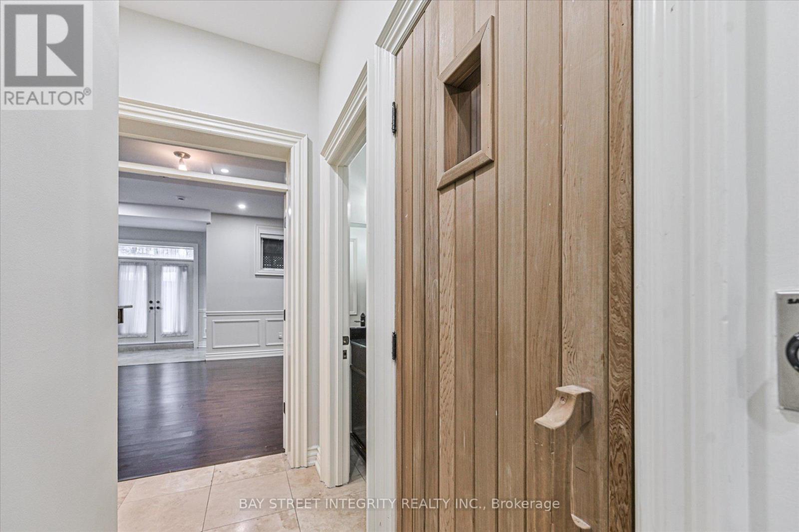 121 Caribou Road, Toronto, Ontario  M5N 2B1 - Photo 44 - C12762198