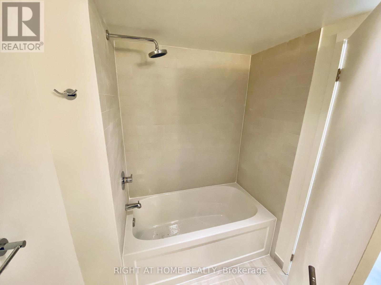 2110 - 6 Sonic Way, Toronto, Ontario  M3C 0P1 - Photo 10 - C12762200