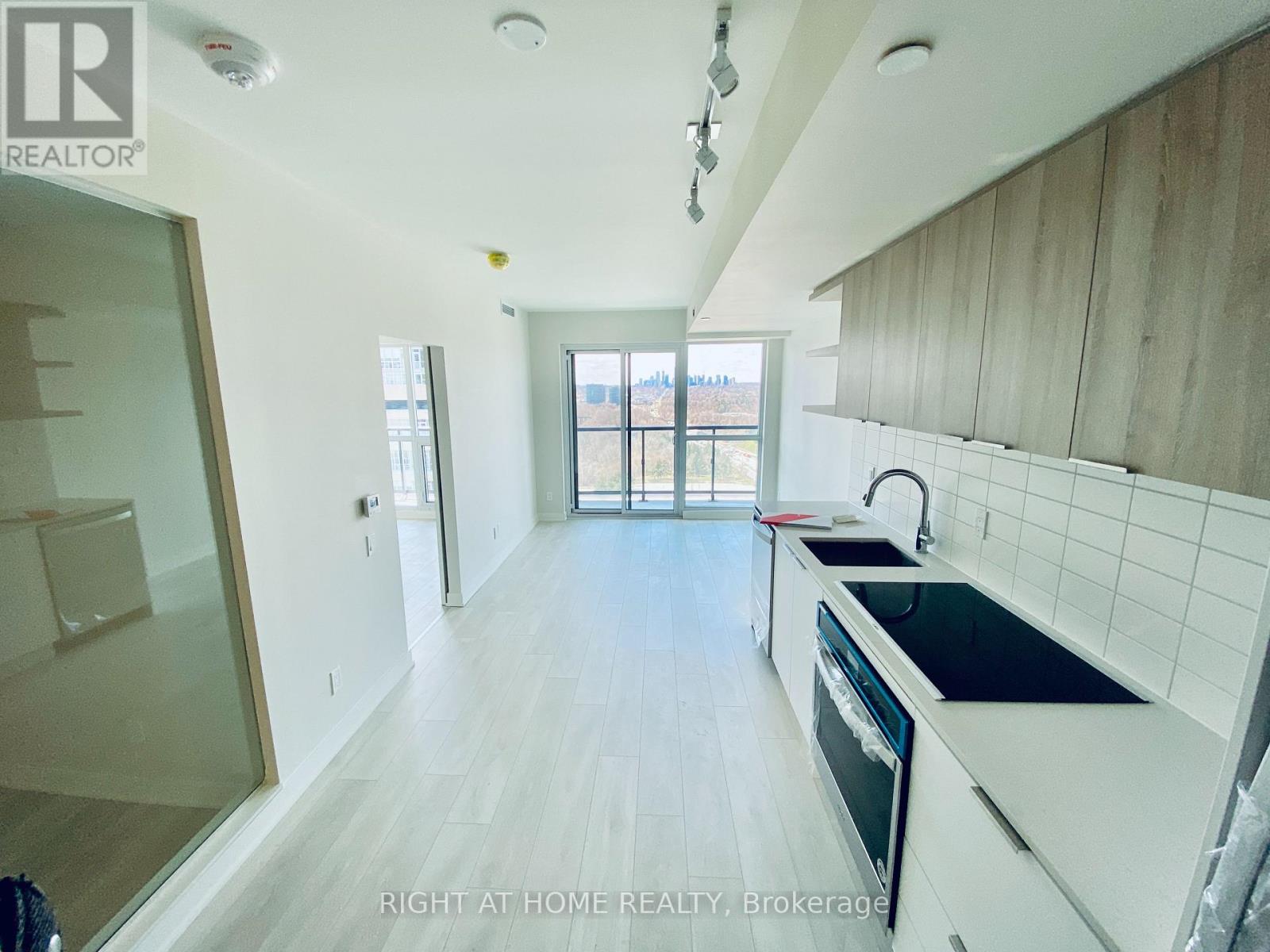 2110 - 6 Sonic Way, Toronto, Ontario  M3C 0P1 - Photo 8 - C12762200